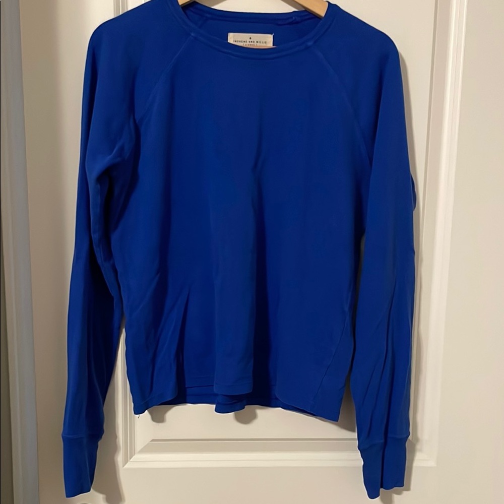 imogene + willie the long sleeve raglan in blue